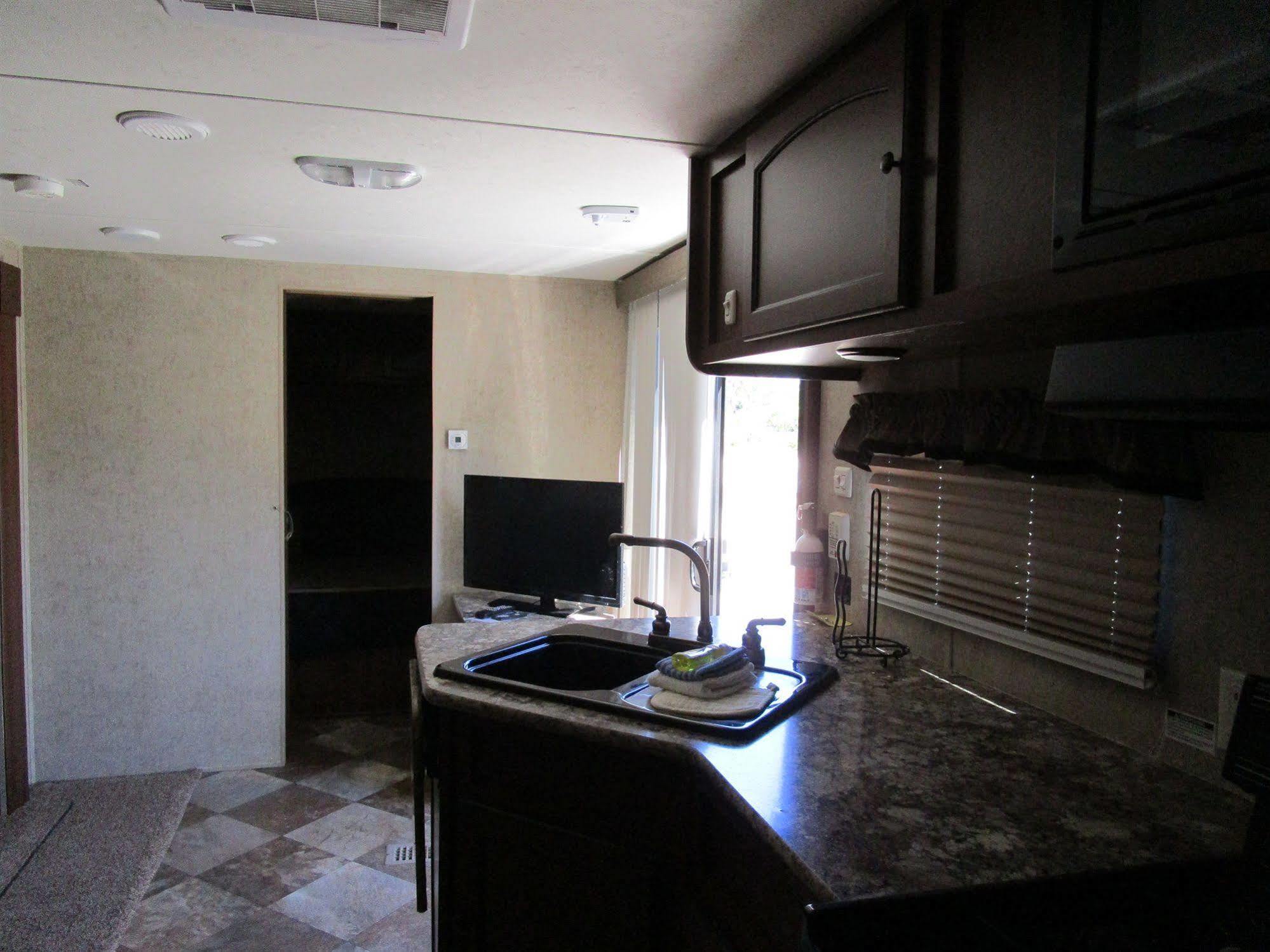 Fiesta Key Rv Resort Premium Room 1 Layton Dış mekan fotoğraf
